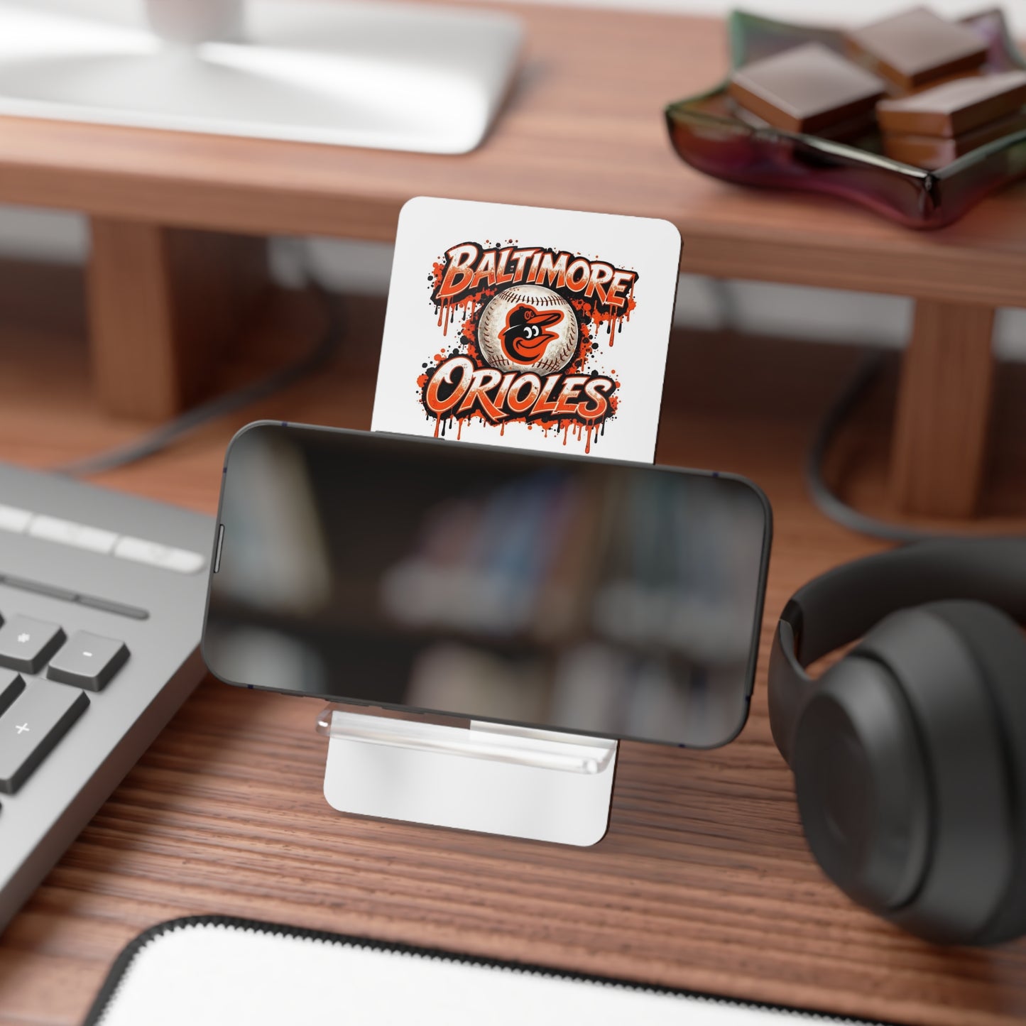 Baltimore Orioles Personalized Phone Stand – Custom Mobile Display Holder
